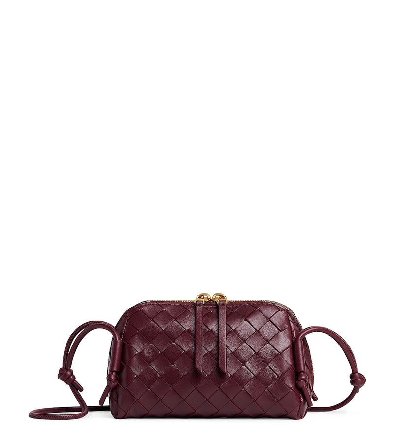 Bottega Veneta compact leather concert pouch (British brand)