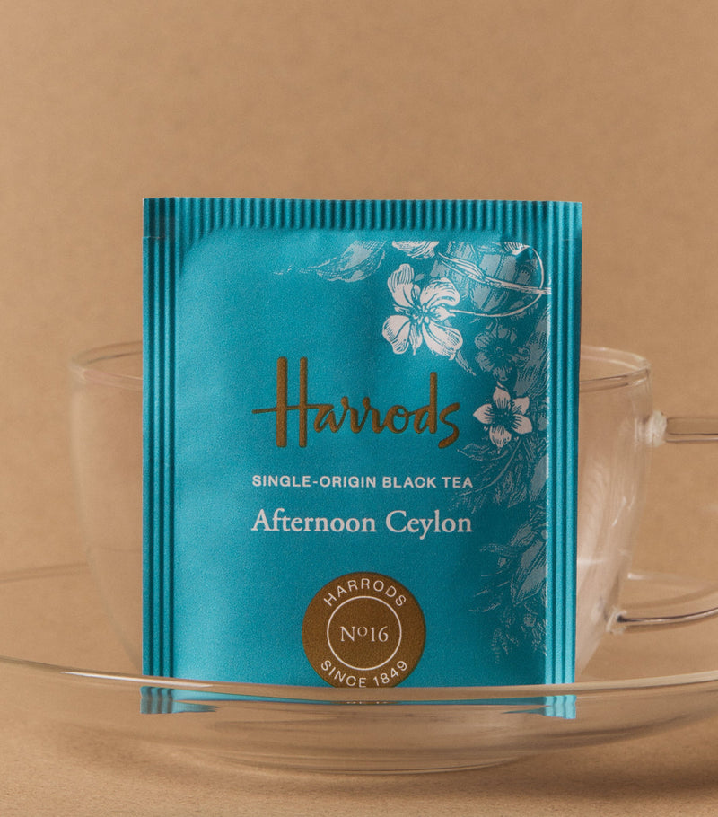 Harrods Banquet Hamper, UK version