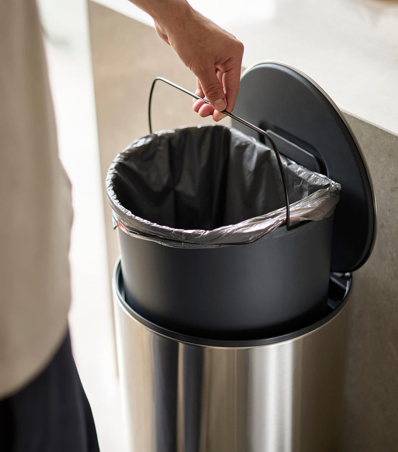 Joseph Joseph large Arc pedal bin 30L, UK version