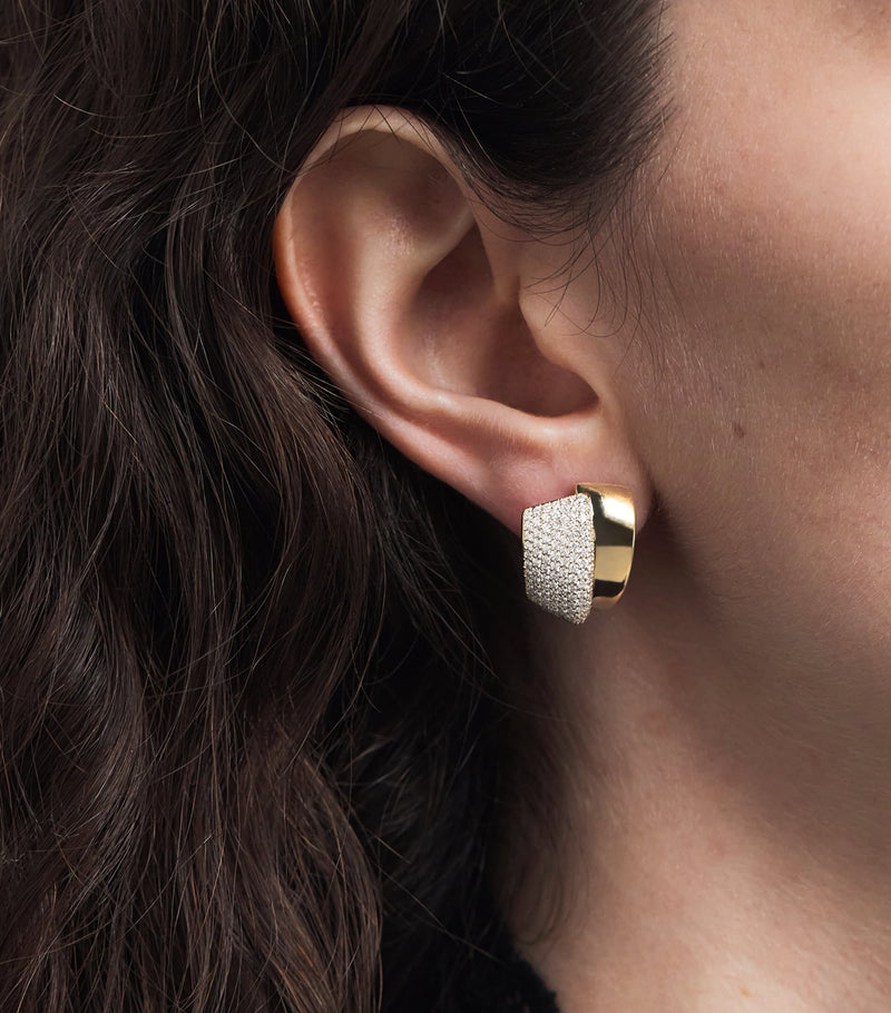 Engelbert Divino earrings 18kt yellow gold diamonds, UK version
