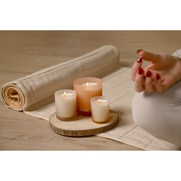Scented candle frosted glass eucalyptus sage vetiver 270g (British brand)