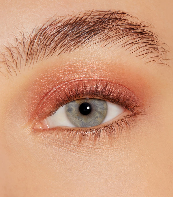 Metallic Finish Chic Mono Eyeshadow, Ultra-Blendable Formula, 2g