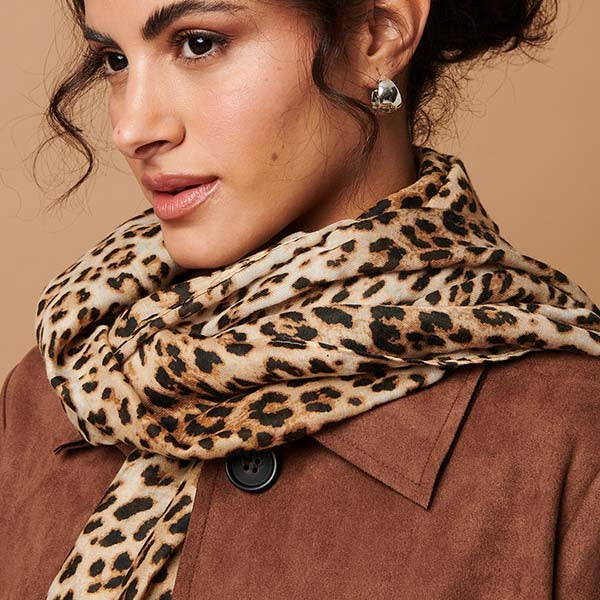 Izabel London animal printed relaxed shawl scarf, UK version