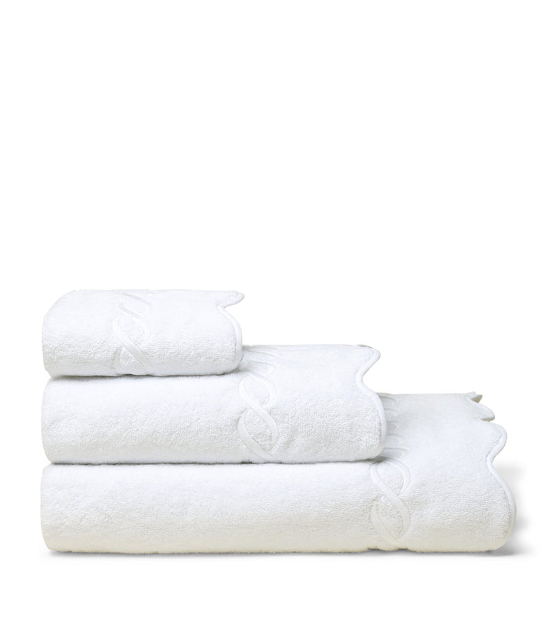 Pratesi cotton bath towel with scalloped edges 75cm x 150cm, imported from the UK