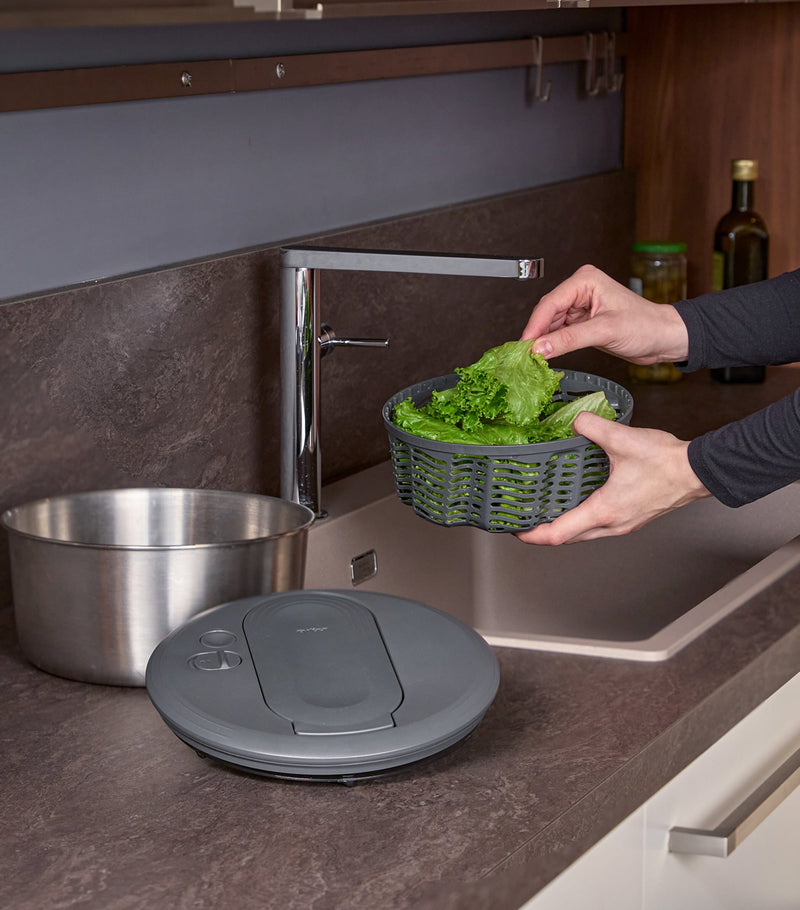 Cole & Mason Small Swift Dry Salad Spinner - British product