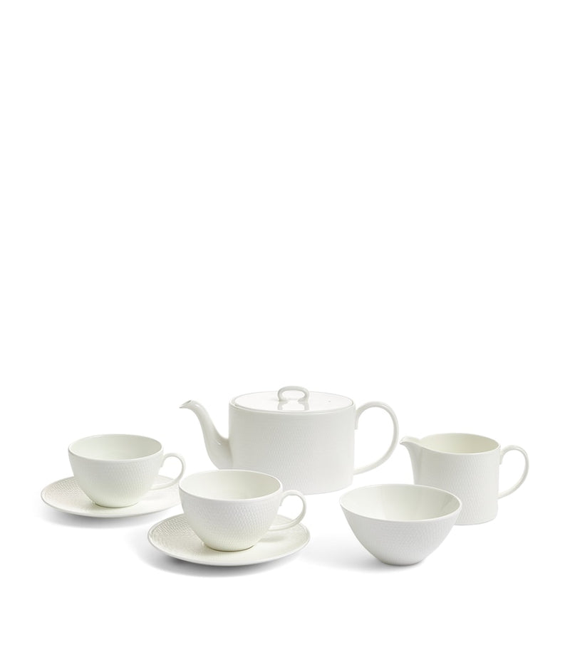 Wedgwood Gio 7-piece tea set (British brand)