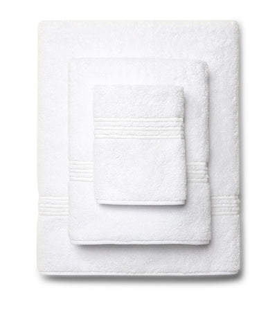 Harrods Håndbrodert håndkle i egyptisk bomull, 50 cm x 75 cm - Kjøp online hos McGrocer