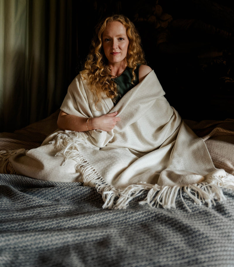 Araminta Campbell Alpaca-Blend Willow Throw Blanket 150cm x 230cm - British product
