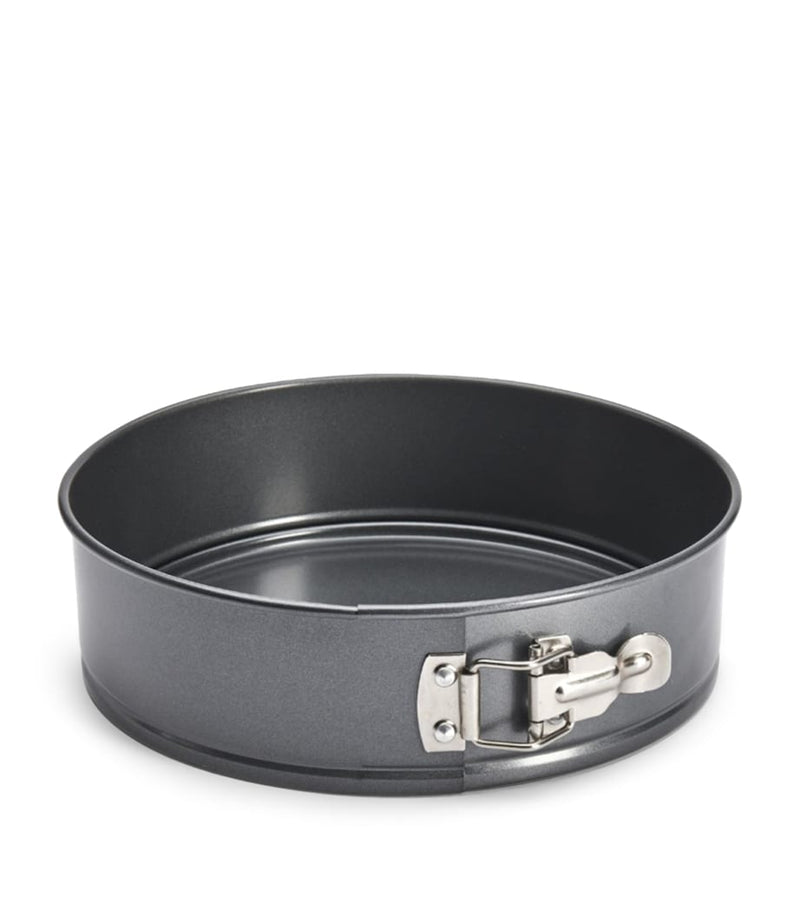 De Buyer non-stick springform cake tin 24cm, imported from the UK