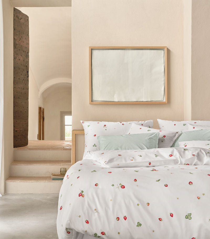 Schlossberg strawberry print pillowcase 50cm x 75cm - British product