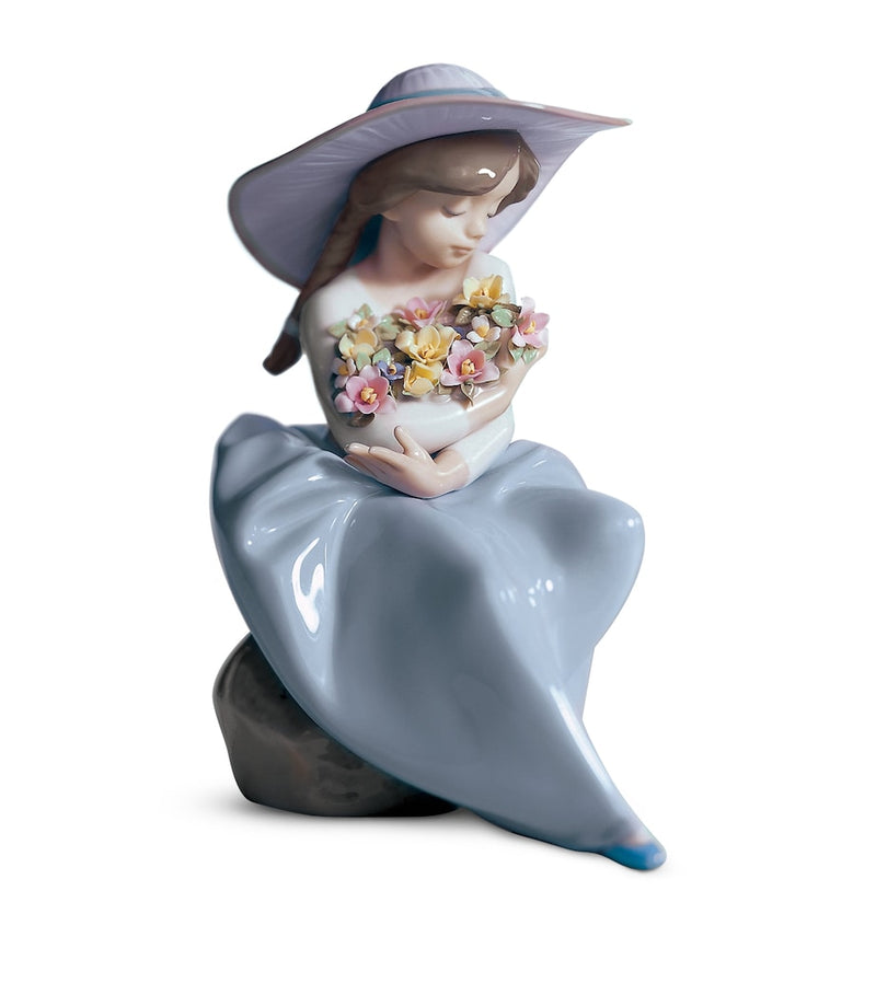 Lladró Fragrant Bouquet Girl figurine 20cm - British product