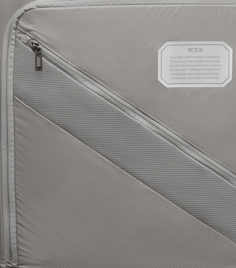 Tumi 19 Degree Lite International Carry-On Suitcase 55cm (British brand)