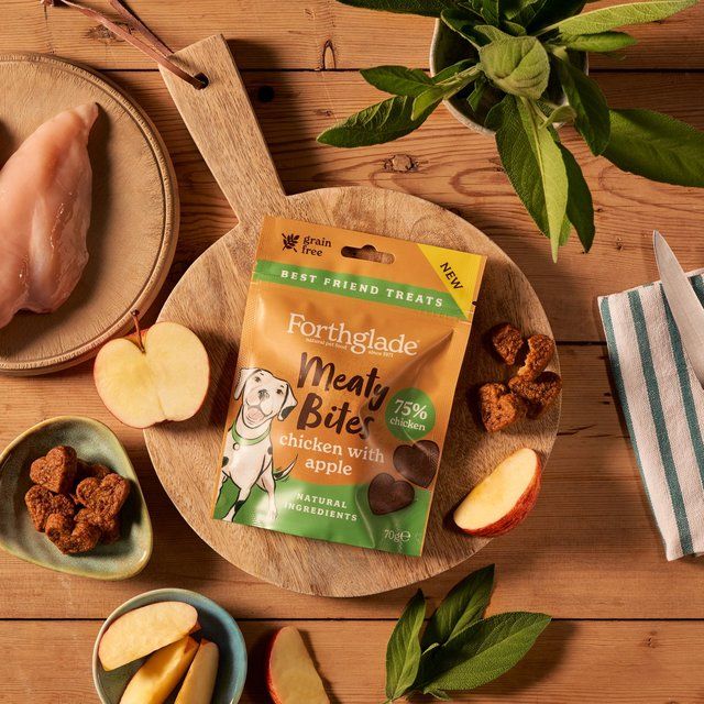 Forthglade Natural Meaty Bites Chicken with Apple 70g
