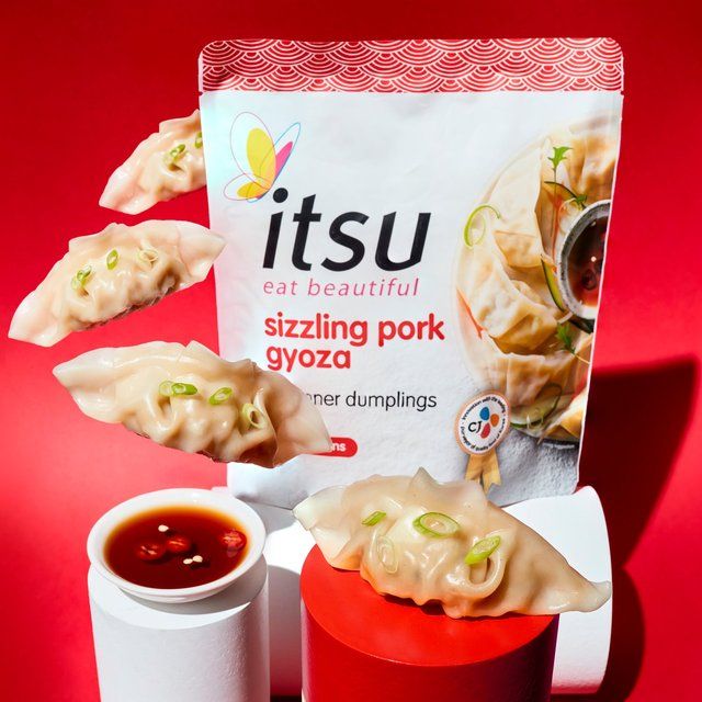 itsu sizzling pork gyoza   240g