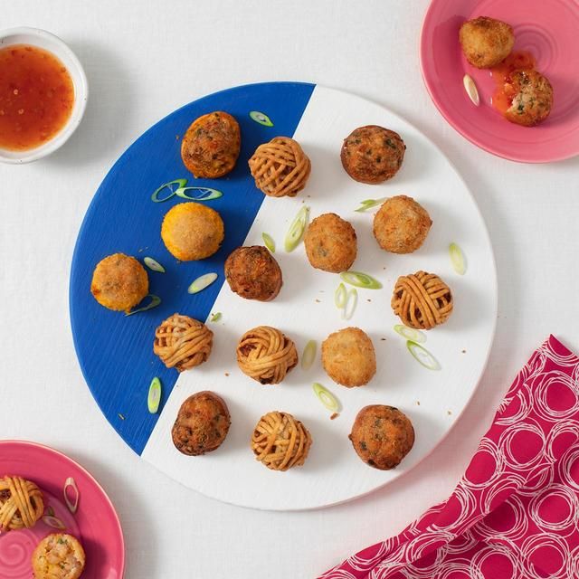 M&S 24 Tiger Prawn & Dim Sum Selection 600g