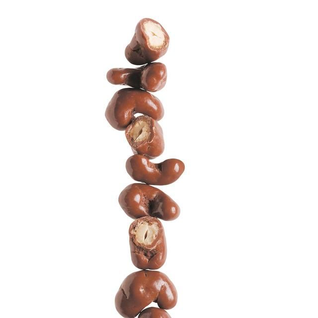 M&S Belgian Milk Chocolate Cashews 85g