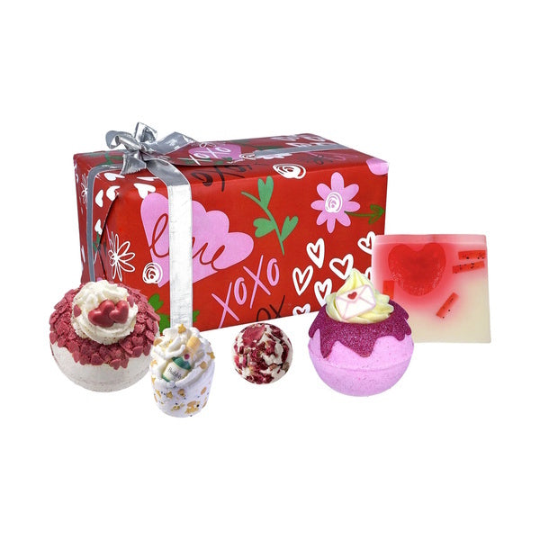 Bomb Cosmetics Bath & Body Gift Set - XOXO
