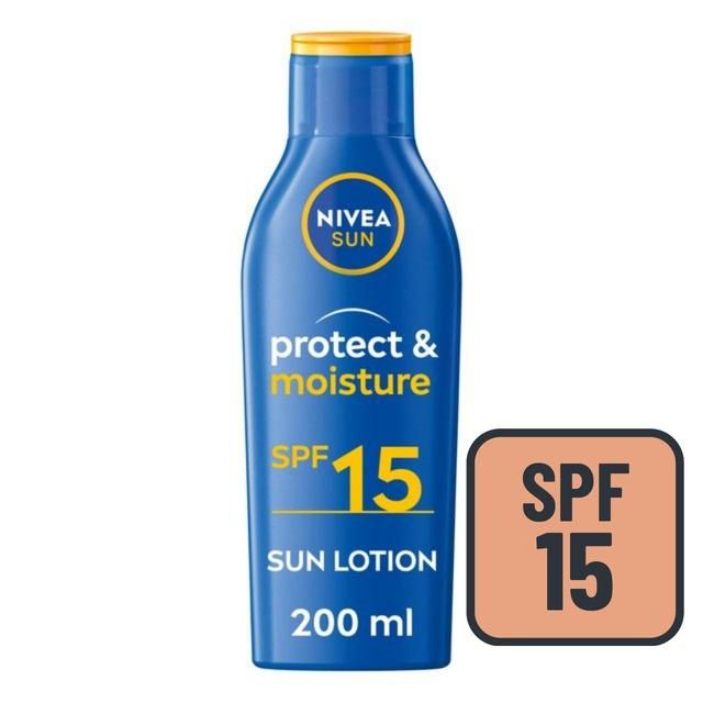 NIVEA SUN Protect & Moisture SPF 15 Sun Lotion 200ml