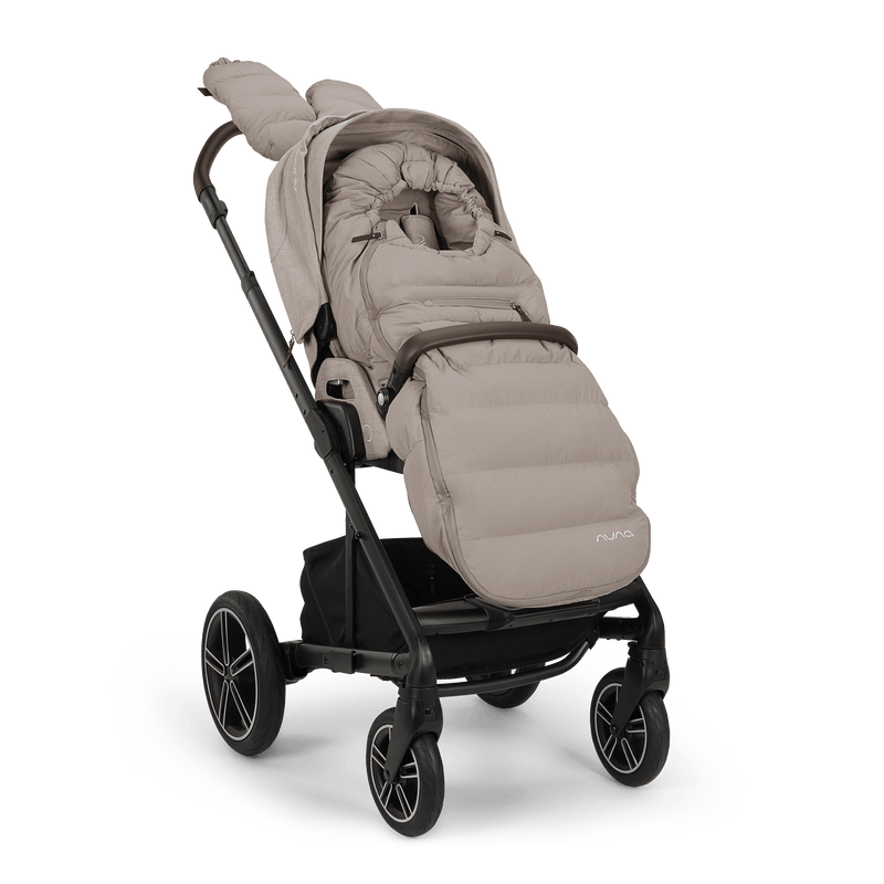 Nuna winter footmuff Chateau with gloves and bag, imported from the UK