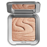r.e.m. beauty Interstellar Highlighter Topper