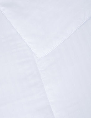 Cosy & Light 4.5 Tog Duvet - White, Super King Size (6 Ft) Bedroom M&S   