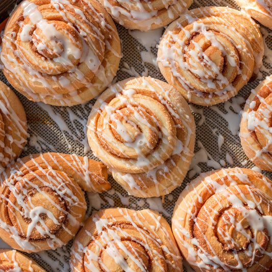 Delicious Guide to Making Cinnamon Rolls with Biscoff