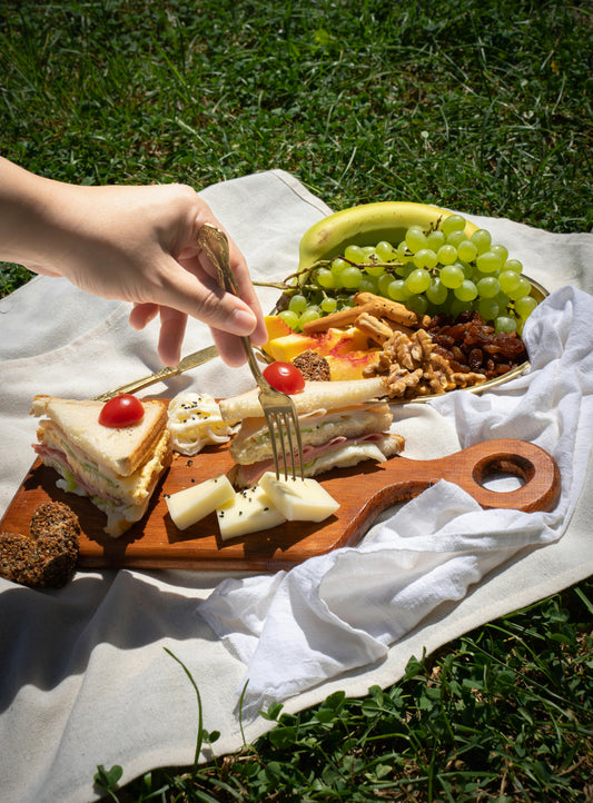 10 Delicious British Picnic Recipes to Enjoy This Summer