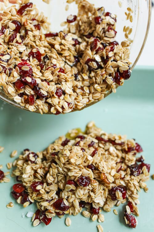 Muesli vs Granola: A Comprehensive Comparison