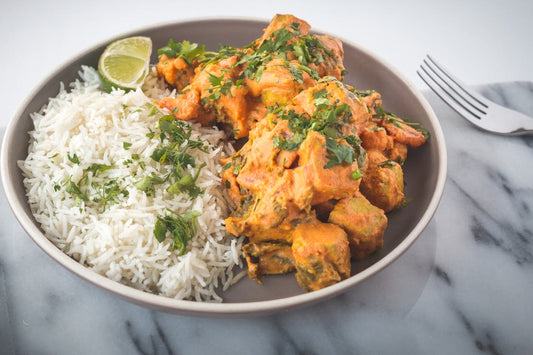 Delicious Black Pepper Chicken Curry Recipe with Mint and White Pepper Raita