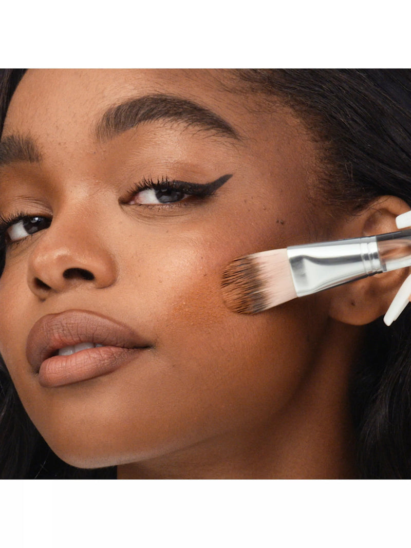 Clinique Foundation Brush for seamless coverage - British product