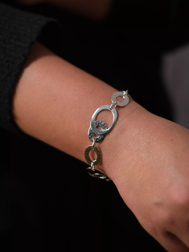 Andea silver hammered oval link bracelet 19cm, UK version