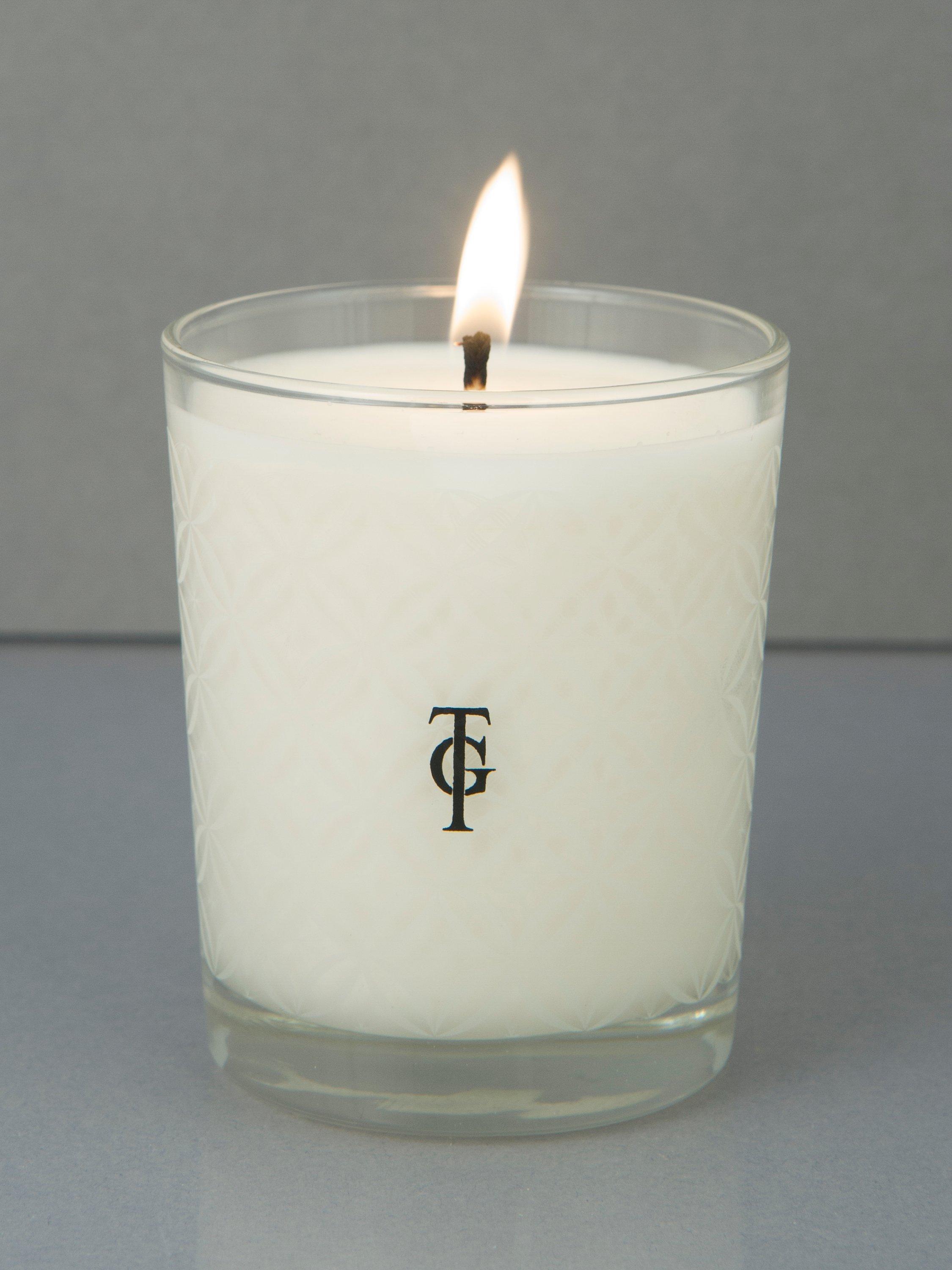 True Grace Village Seashore scented candle 190g, imported from the UK