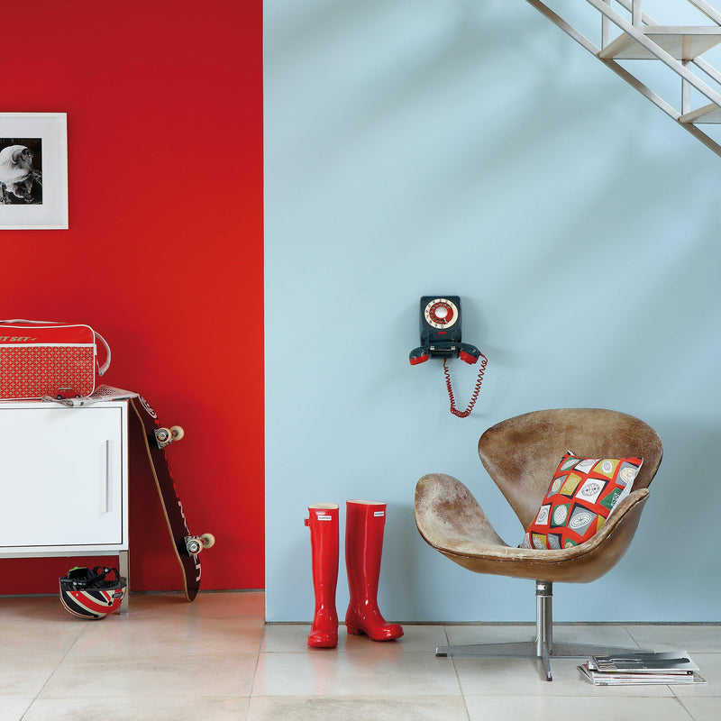 Little Greene matt emulsion in Reds 2.5L - British product