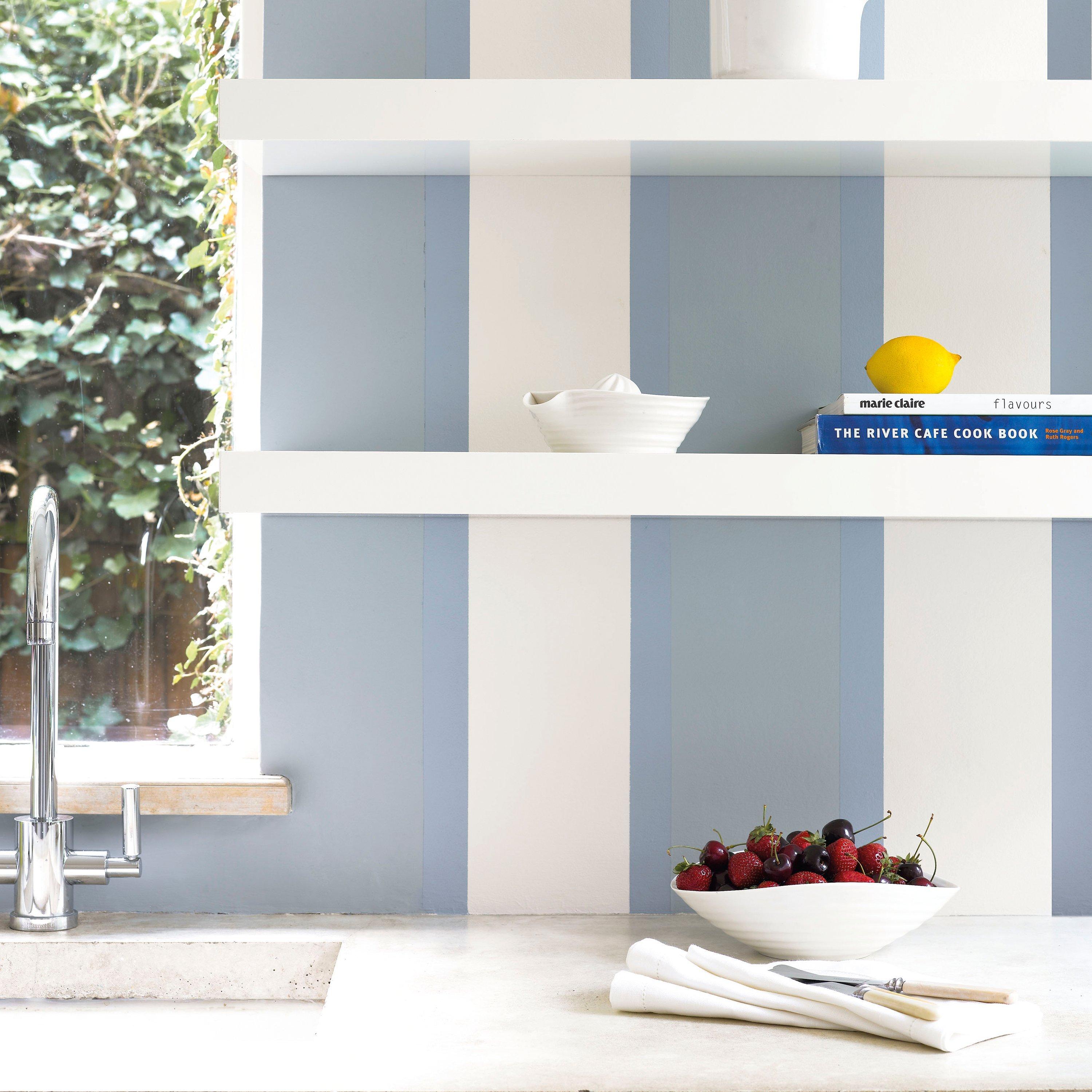 Little Greene Intelligent Matt Emulsion Mid Blues 2.5L (British brand)