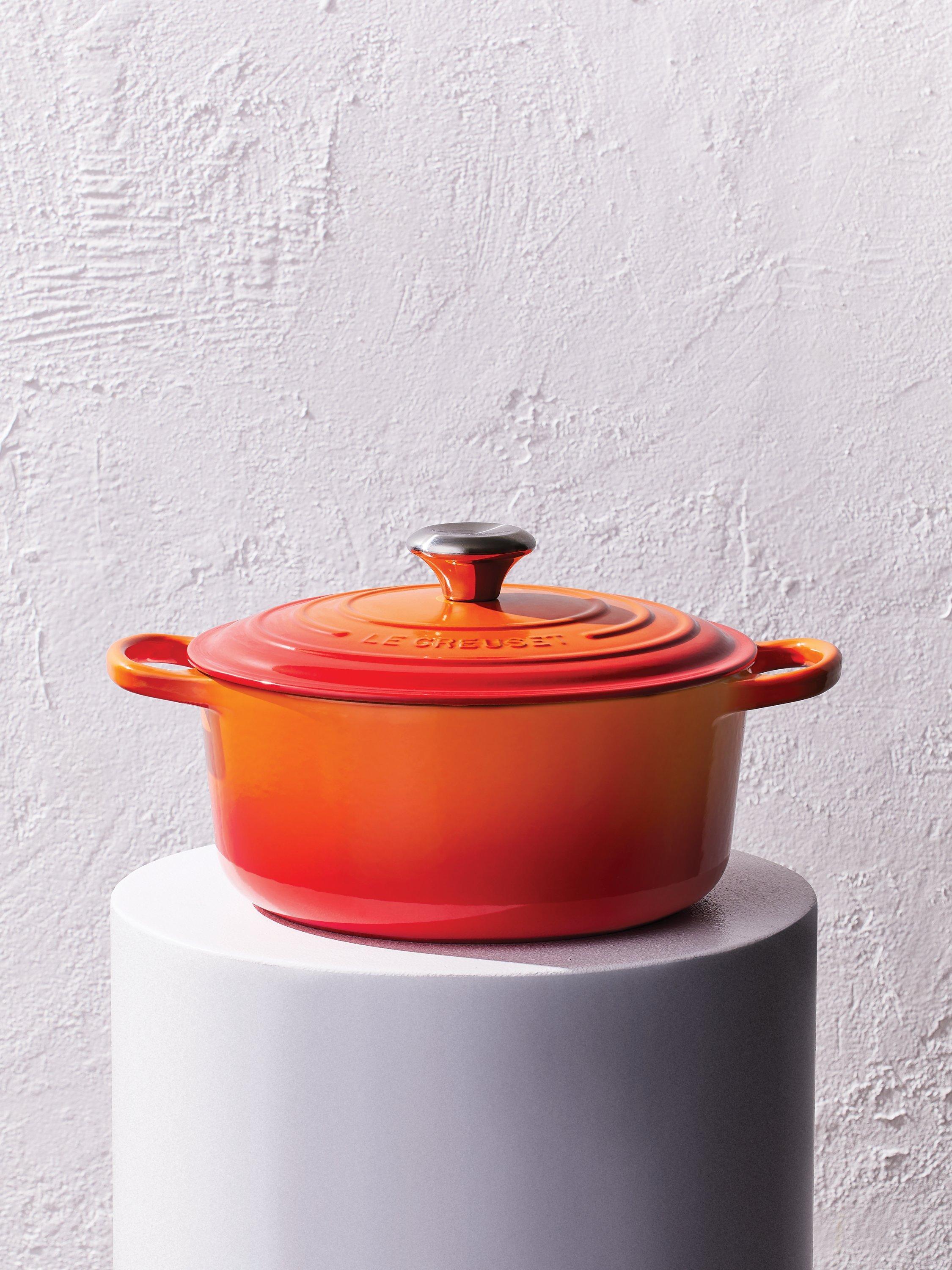 Le Creuset Signature Round Cast Iron Casserole Dish, UK version
