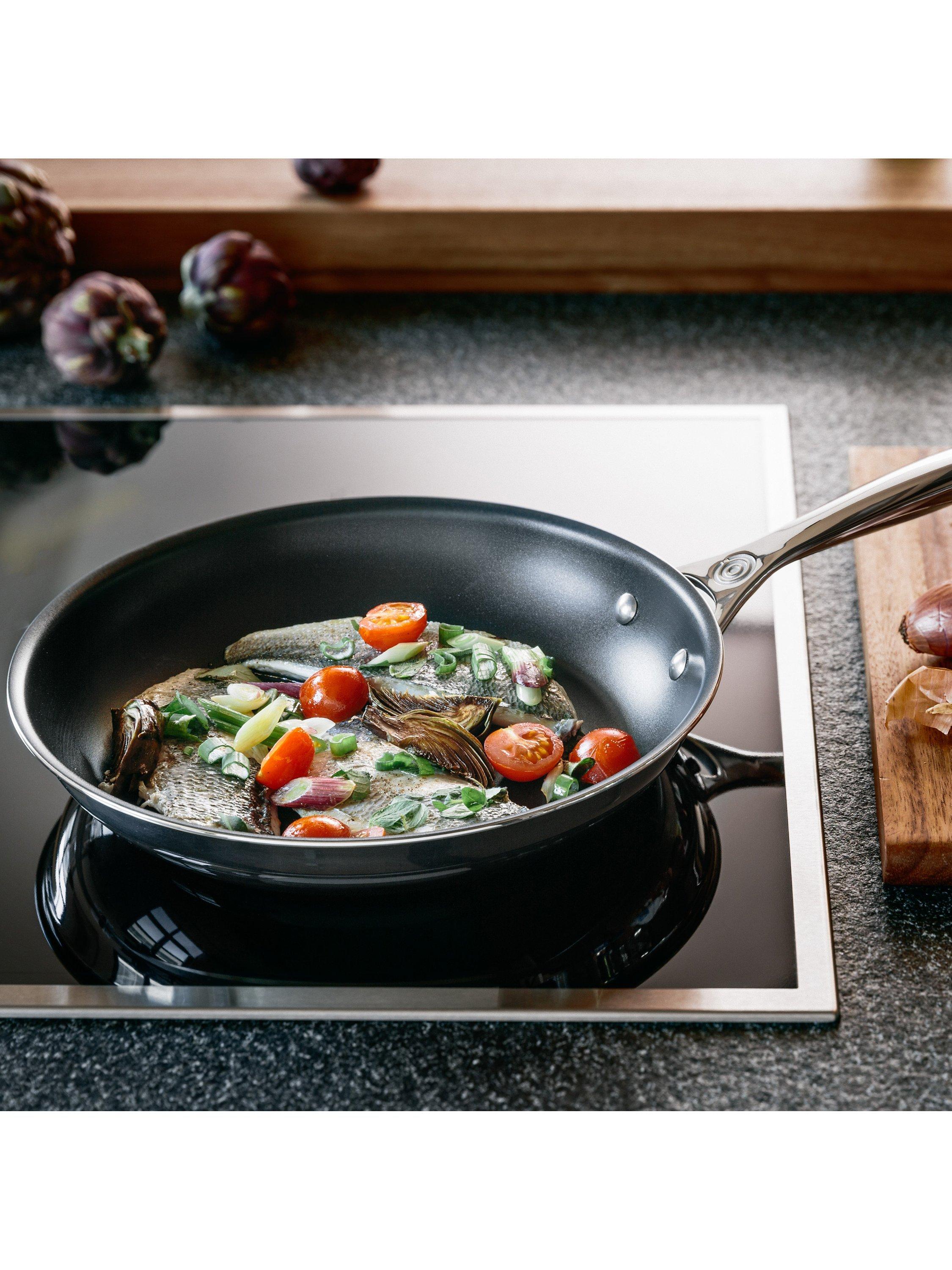 Le Creuset 3-ply stainless steel non-stick frying pan, UK version