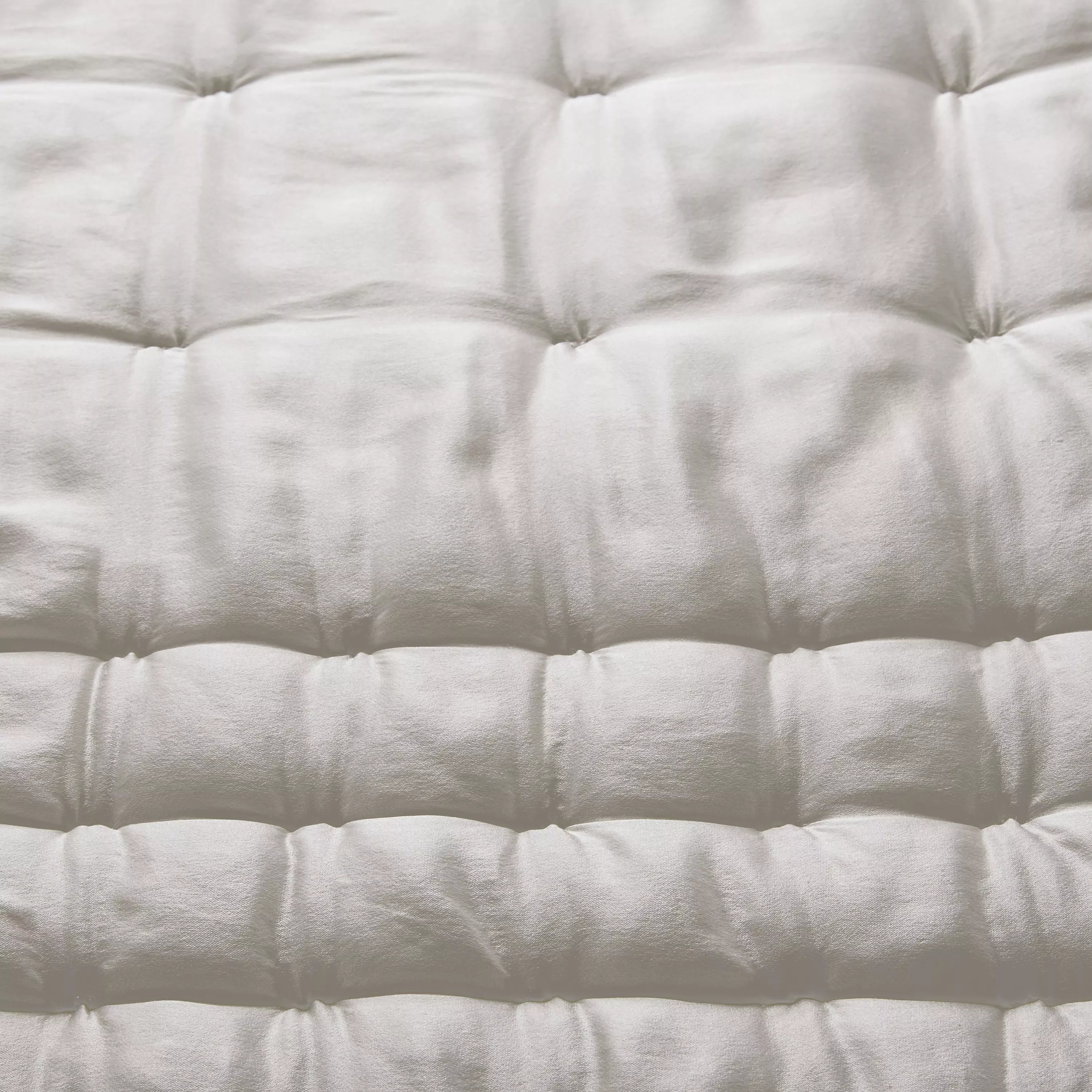 John Lewis Boutique Hotel Silk Quilt king size, imported from the UK