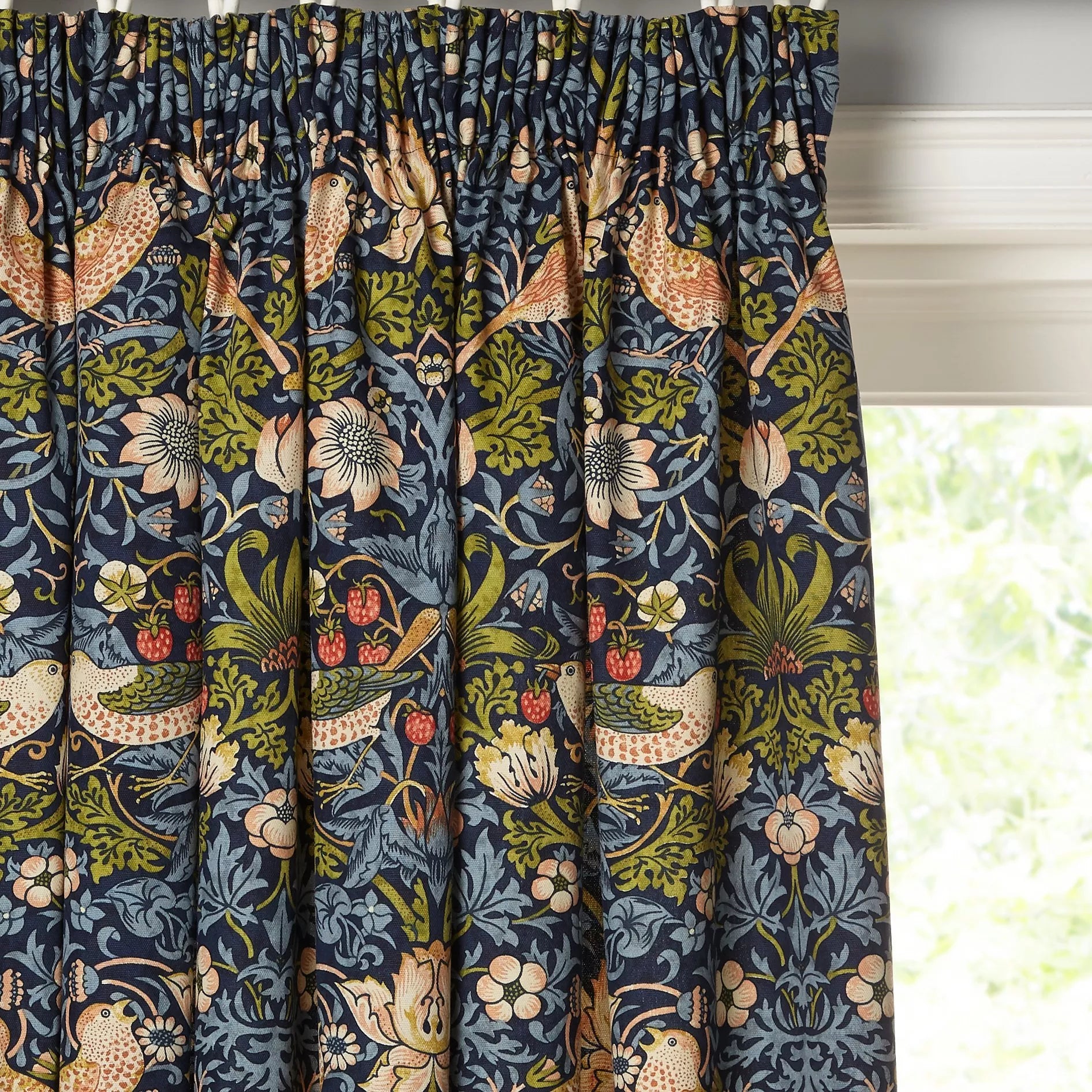 Morris & Co. Strawberry Thief curtains indigo 137x117cm - British product