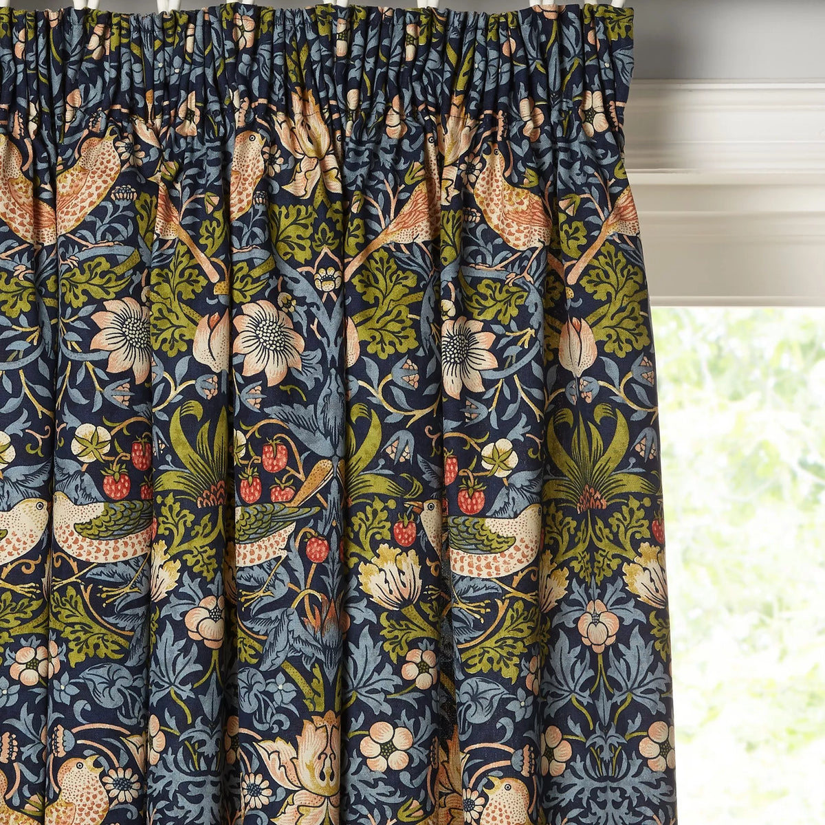 Morris & Co. Strawberry Thief curtains indigo 137x117cm - British product