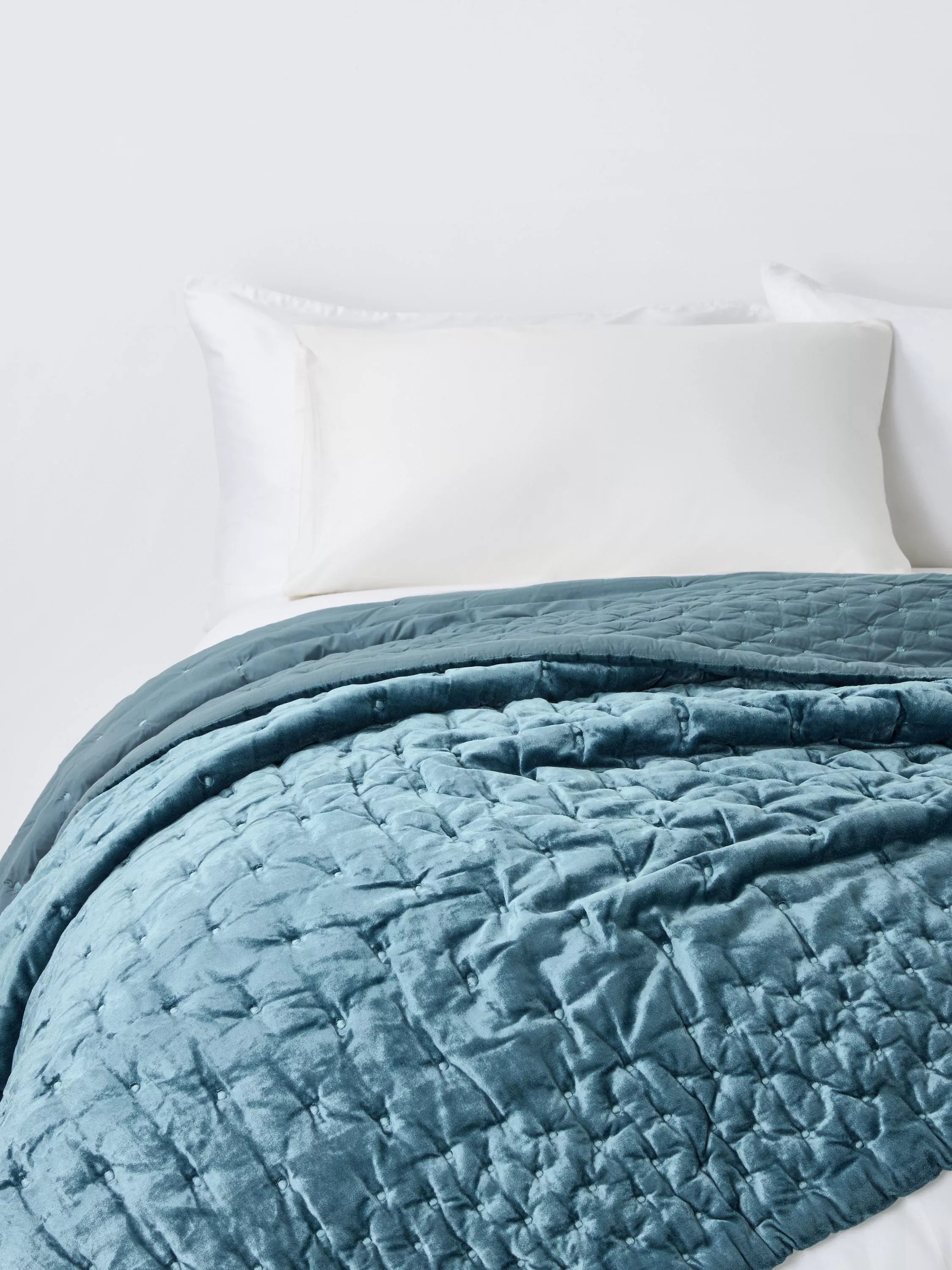 John Lewis velvet stitch quilt for single bed (British brand)
