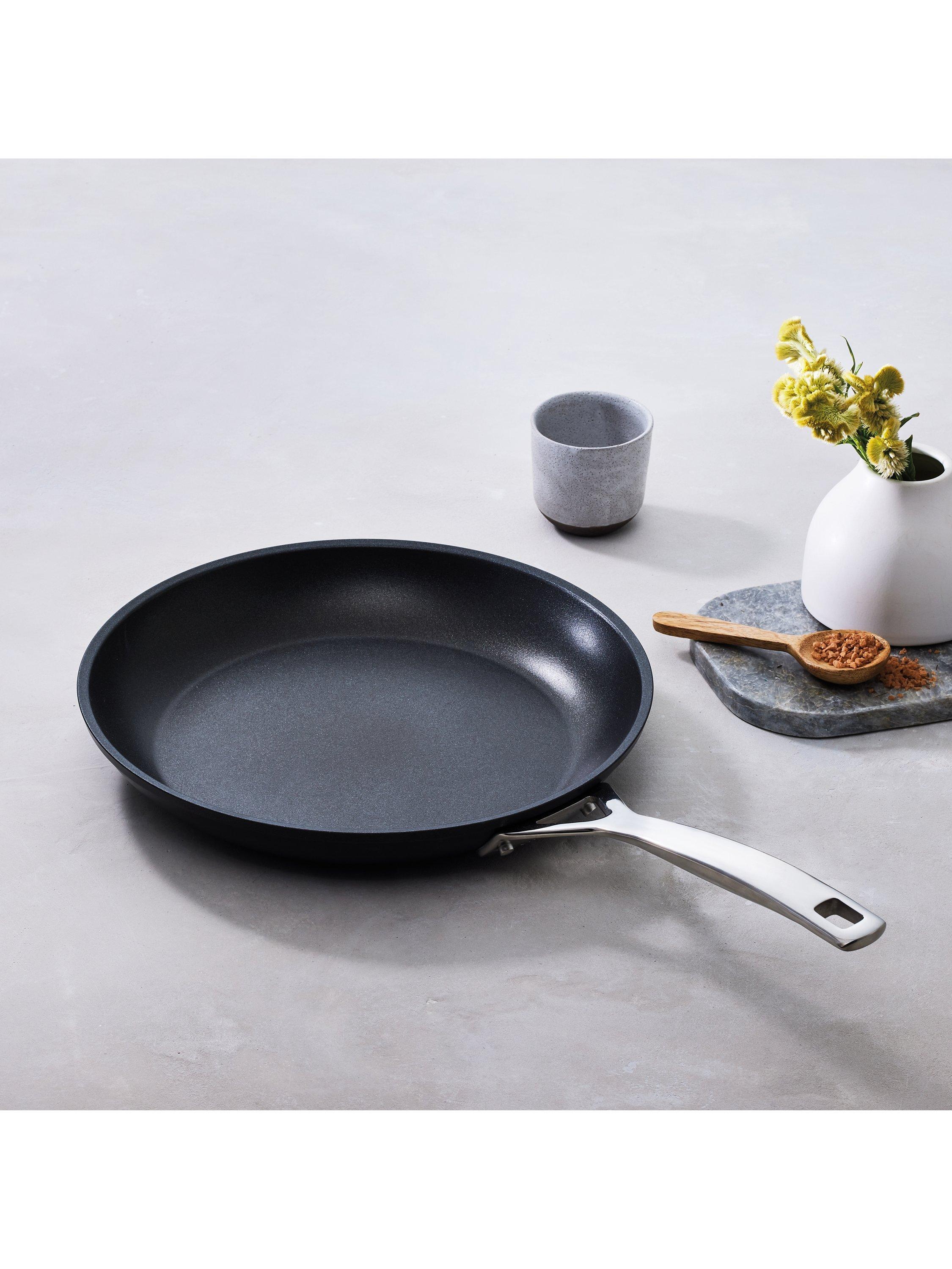 Le Creuset toughened non-stick shallow frying pan, UK version