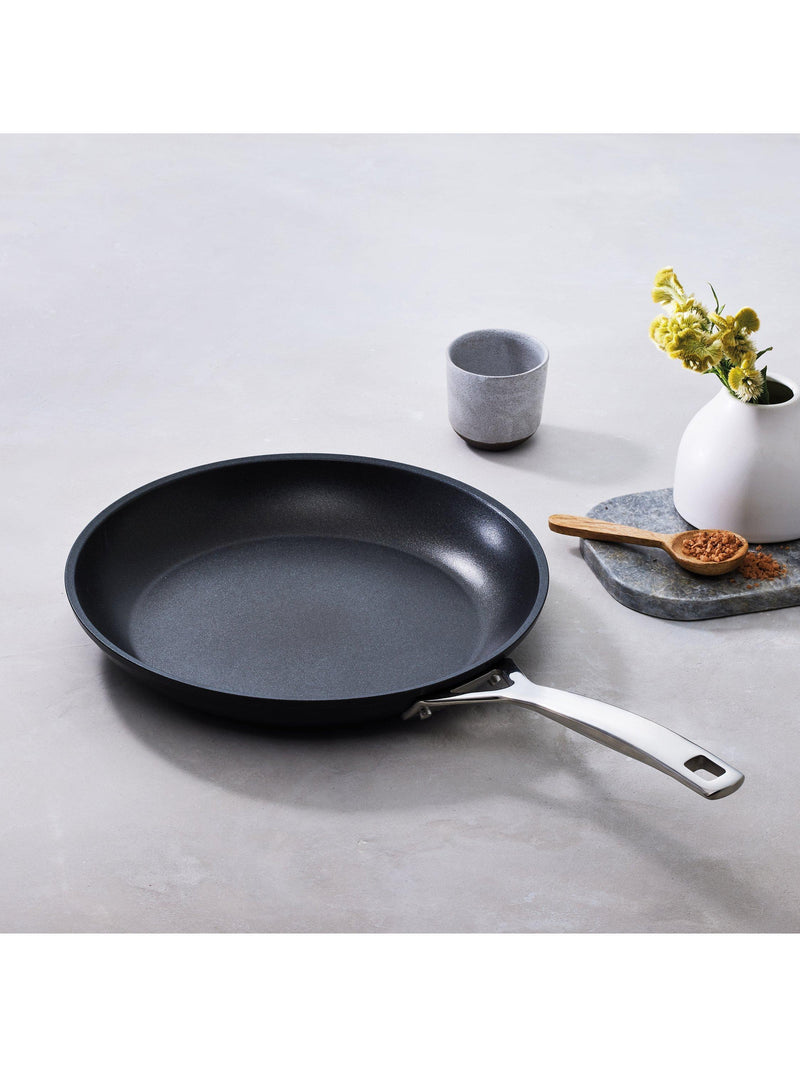 Le Creuset toughened non-stick shallow frying pan, UK version