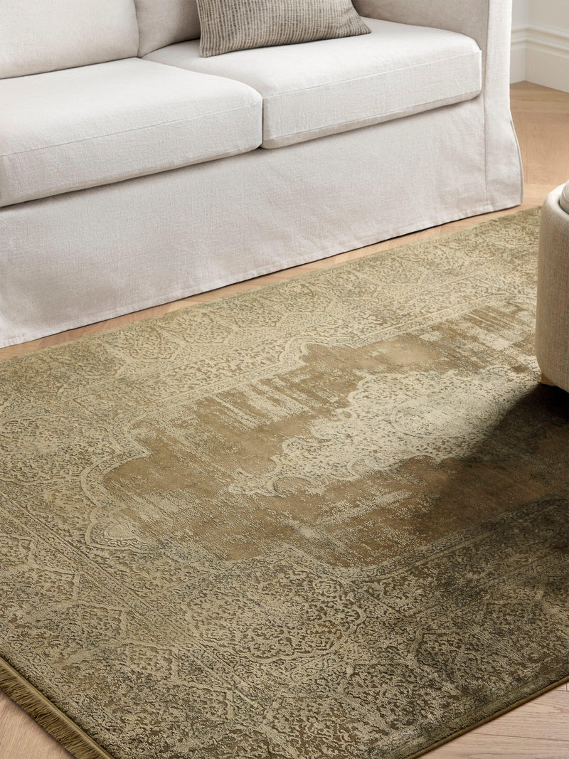 Gooch Luxury distressed medallion rug 290x200cm, imported from the UK