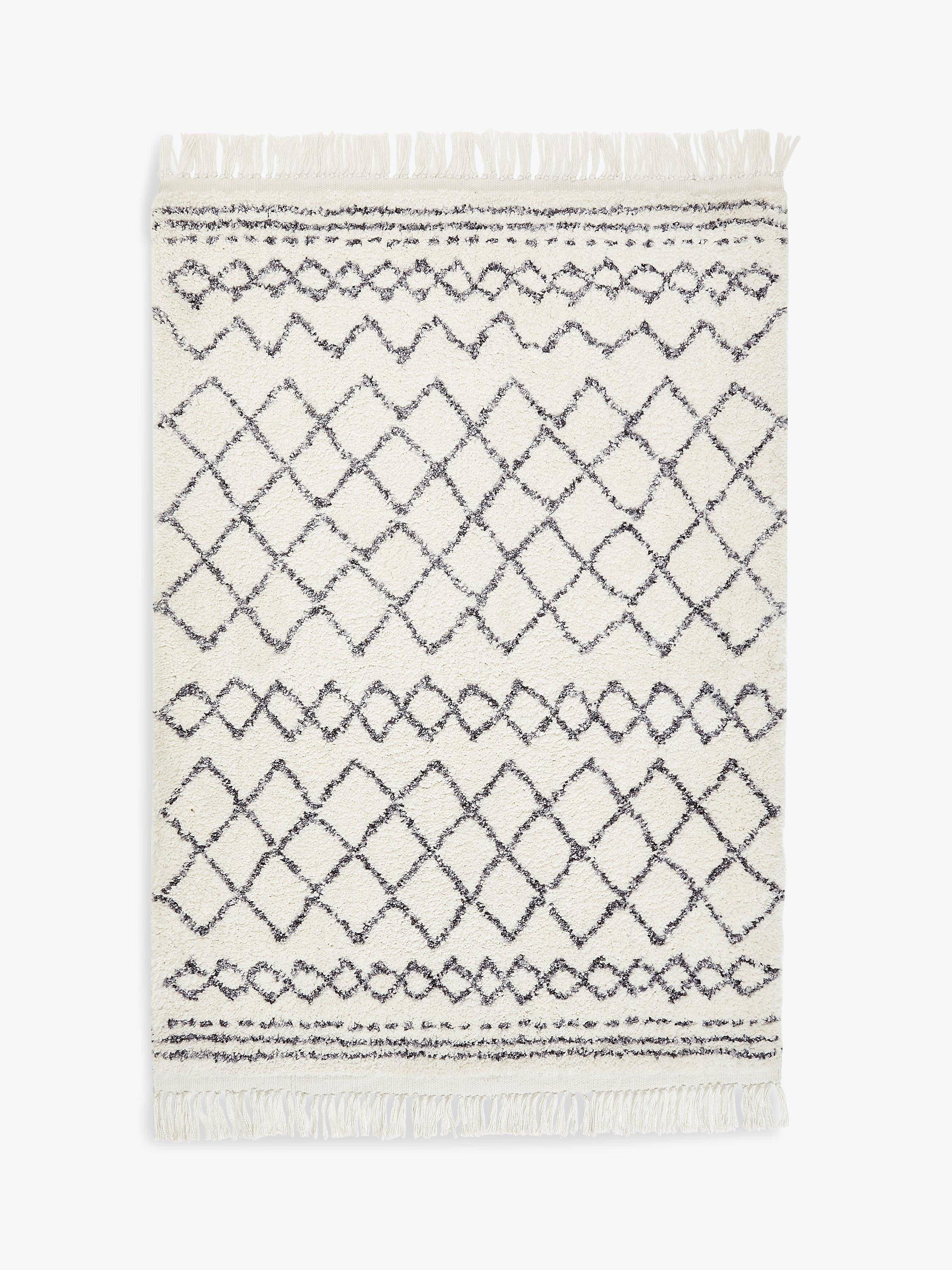 John Lewis Menara rug, UK version
