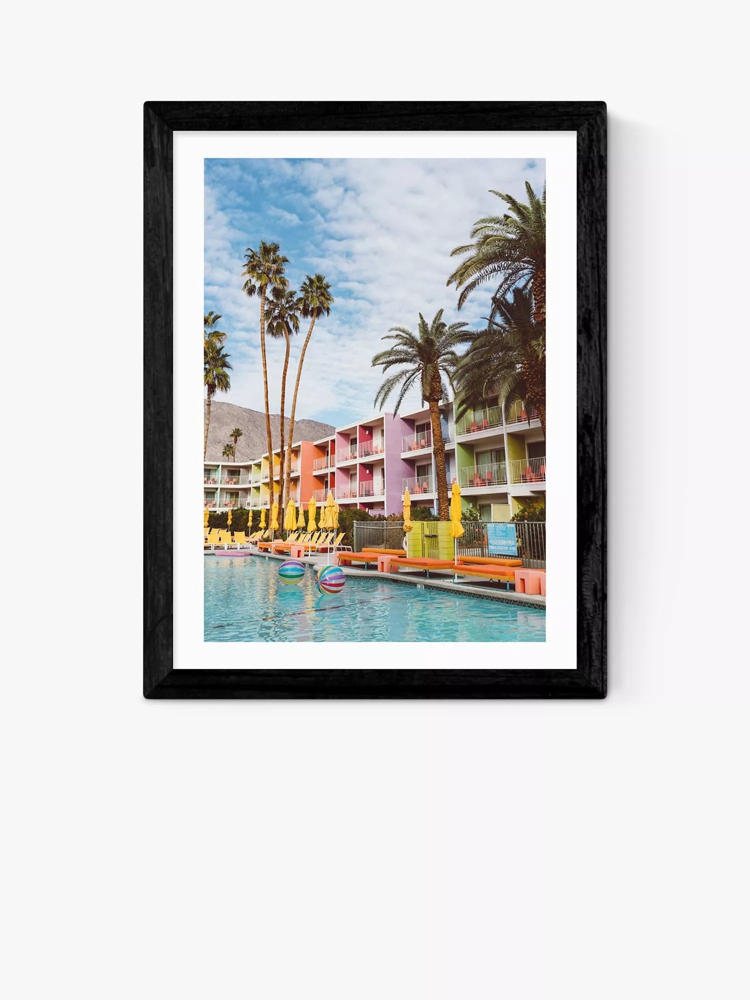 EAST END PRINTS Palm Springs Pool Day II 60x80cm - British product