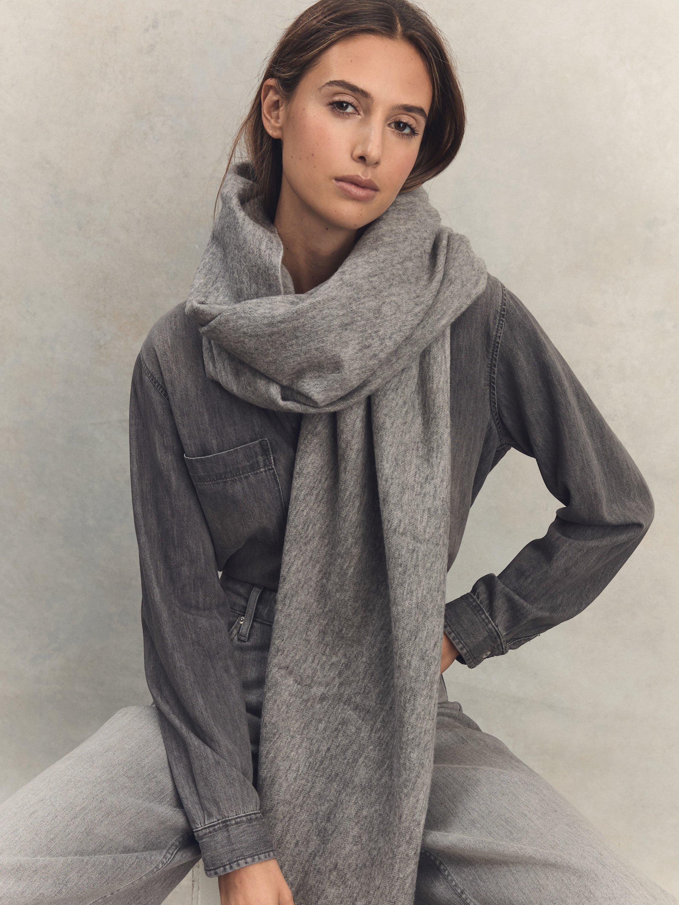 Reiss Picton wool rich scarf plain 70x180cm, imported from the UK