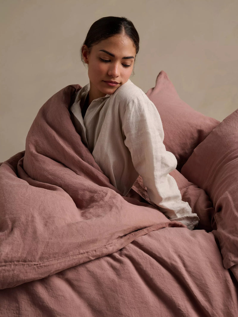 Bedfolk 100% Linen Super King Pillowcase Pair, L75 x W50cm