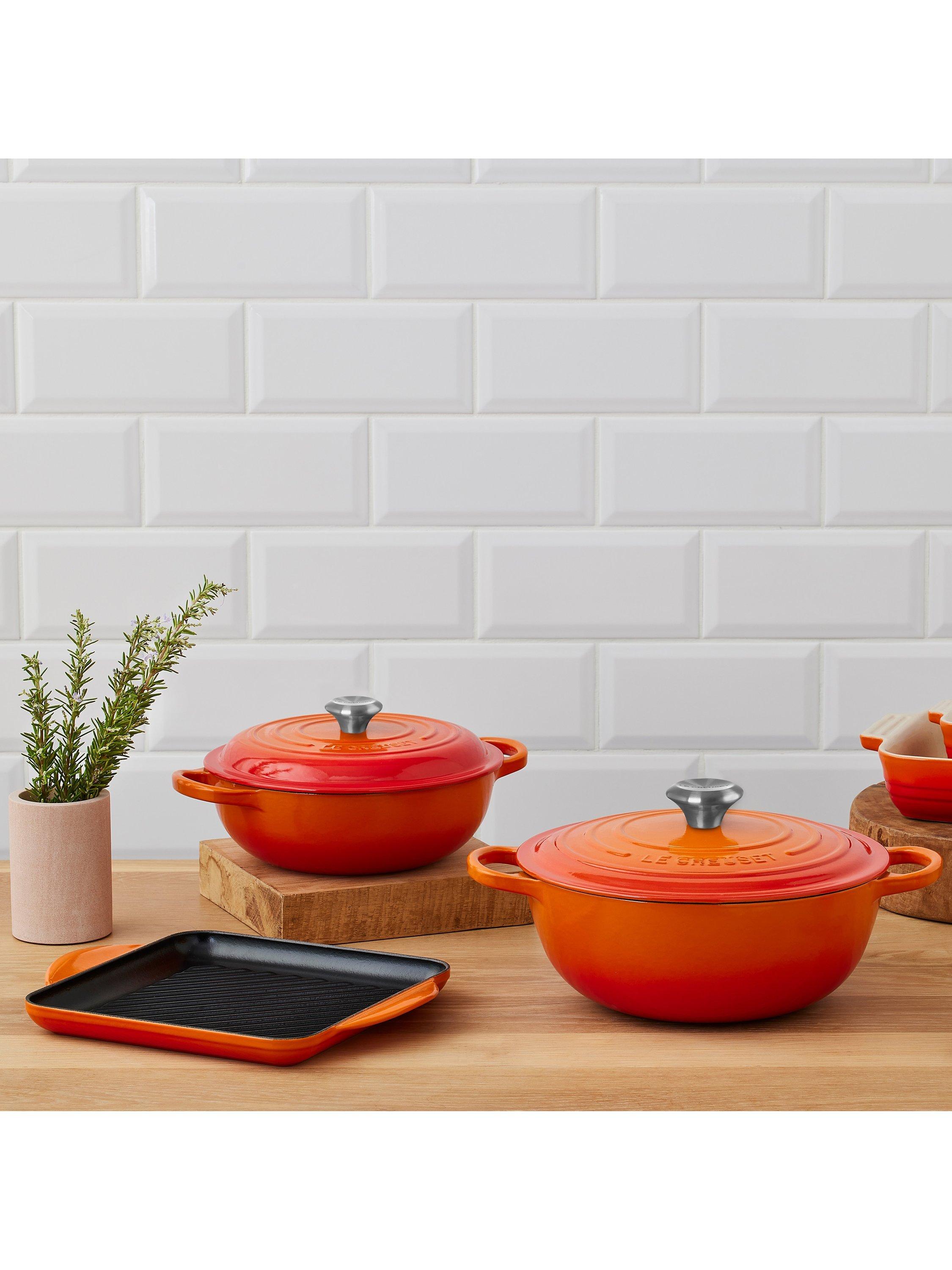Le Creuset cast iron round casserole soup pot, UK version
