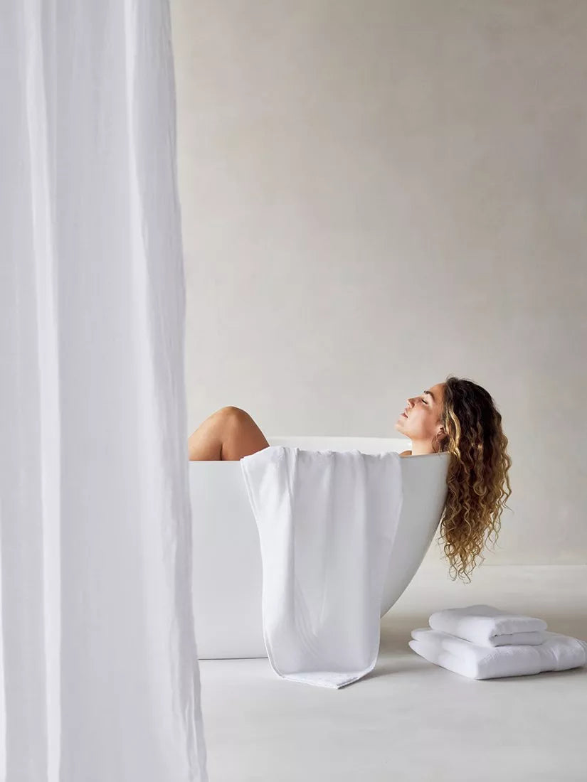 Bedfolk plush cotton bath towel - British product