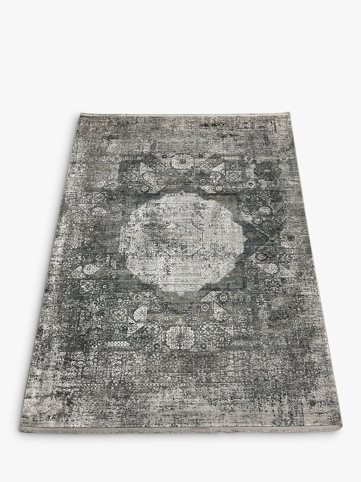 Gooch Luxury Mamluk Medallion rug 180x120cm, imported from the UK